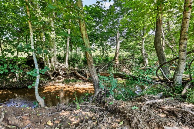 1066 Indian Creek Rd, Cumberland Furnace, TN 37051
