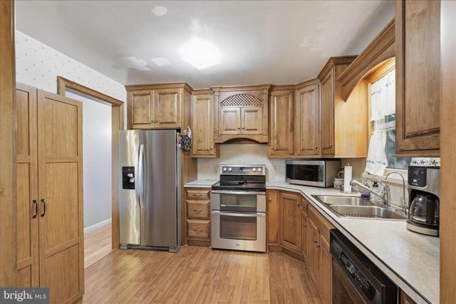 650 E WILLOW ST, Elizabethtown, PA 17022