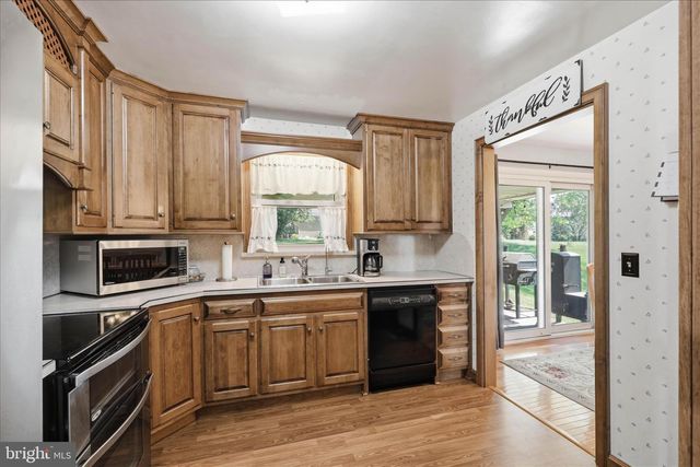 650 E WILLOW ST, Elizabethtown, PA 17022