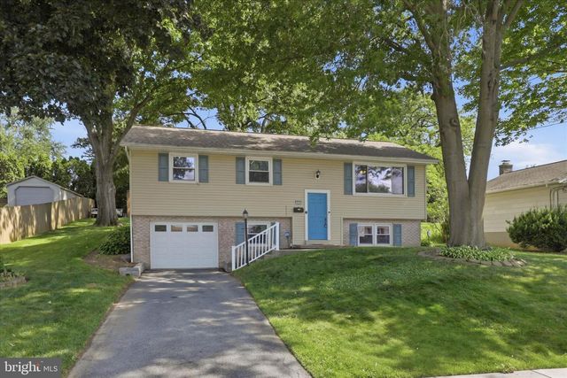 650 E WILLOW ST, Elizabethtown, PA 17022