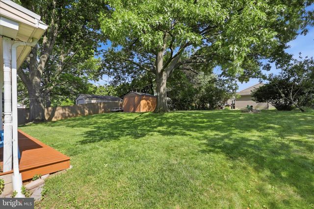 650 E WILLOW ST, Elizabethtown, PA 17022