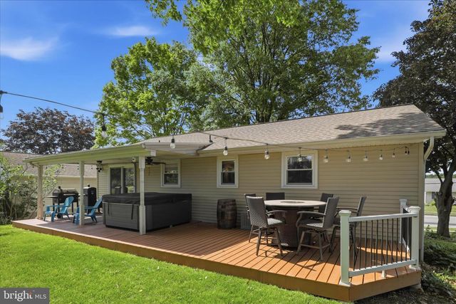 650 E WILLOW ST, Elizabethtown, PA 17022