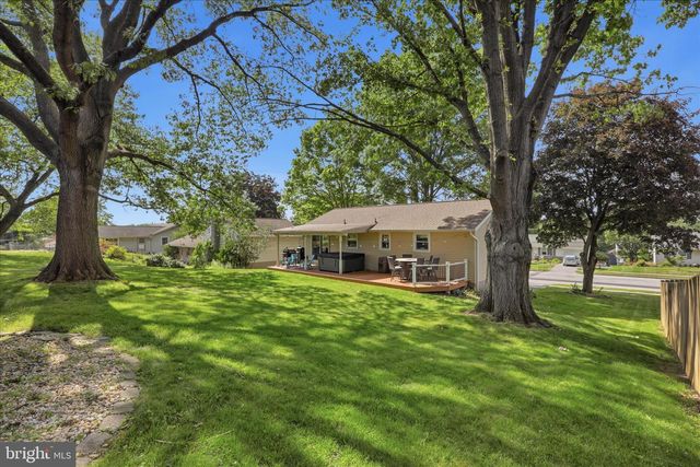 650 E WILLOW ST, Elizabethtown, PA 17022