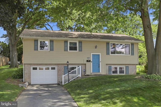 650 E WILLOW ST, Elizabethtown, PA 17022