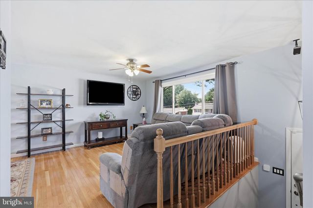 650 E WILLOW ST, Elizabethtown, PA 17022