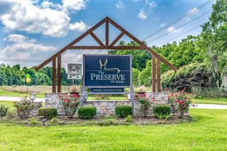 129 Shoreline Drive, Cleveland, TX 77327