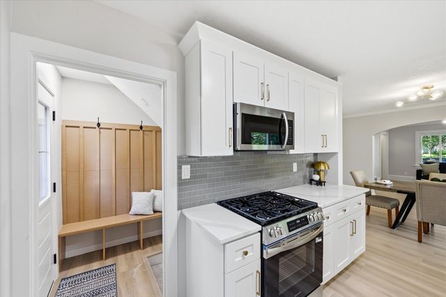 1245 Jefferson Avenue, Saint Paul, MN 55105