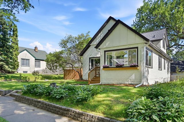 1245 Jefferson Avenue, Saint Paul, MN 55105