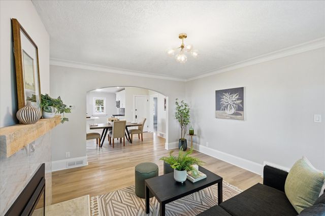 1245 Jefferson Avenue, Saint Paul, MN 55105