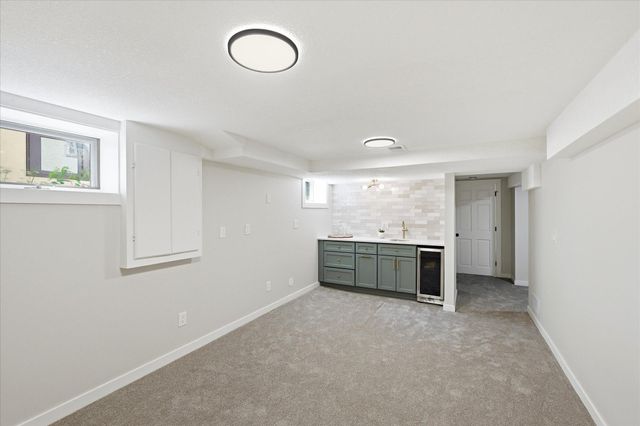 1245 Jefferson Avenue, Saint Paul, MN 55105