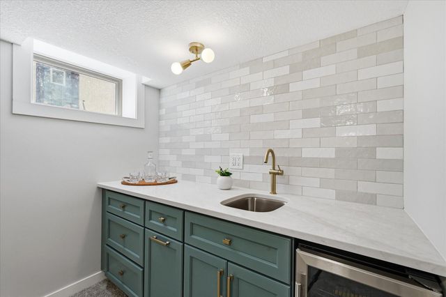 1245 Jefferson Avenue, Saint Paul, MN 55105