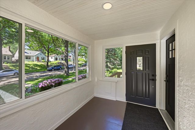 1245 Jefferson Avenue, Saint Paul, MN 55105