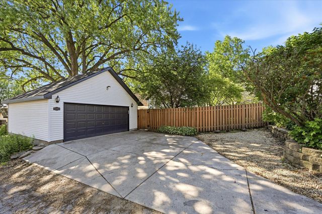 1245 Jefferson Avenue, Saint Paul, MN 55105