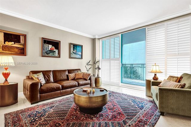 3400 SW 27th Ave 206, Miami, FL 33133