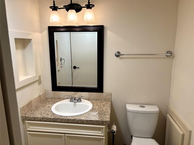 3025 Walnut Bend Lane 31, Houston, TX 77042