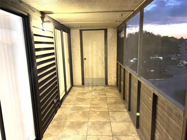 3025 Walnut Bend Lane 31, Houston, TX 77042