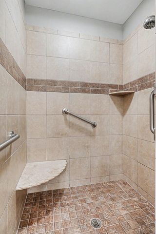102 Tuscany Circle, Saginaw Twp, MI 48603
