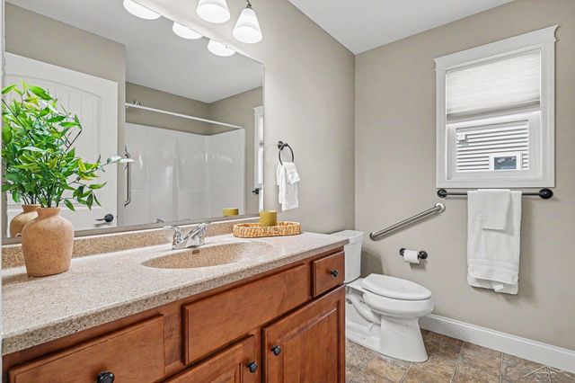 102 Tuscany Circle, Saginaw Twp, MI 48603