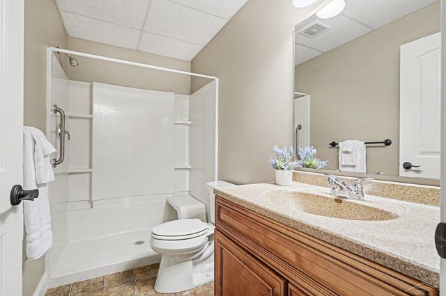 102 Tuscany Circle, Saginaw Twp, MI 48603