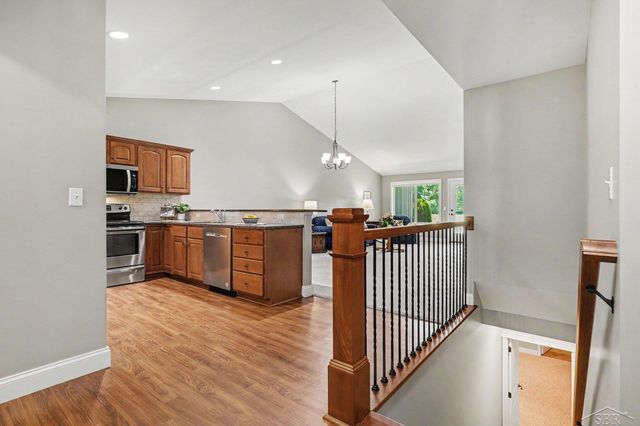 102 Tuscany Circle, Saginaw Twp, MI 48603