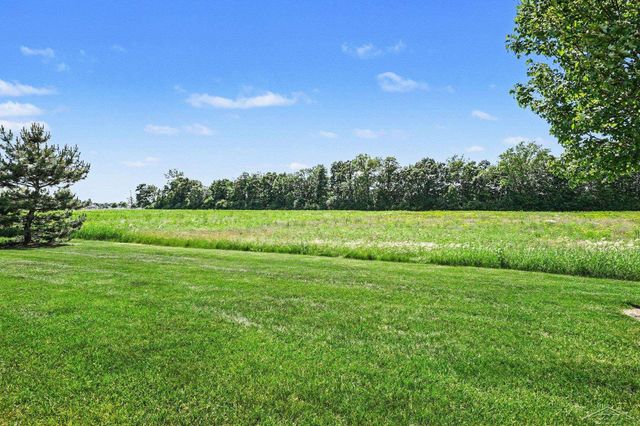 102 Tuscany Circle, Saginaw Twp, MI 48603