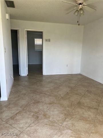 3325 Airport RD N S7, Naples, FL 34105