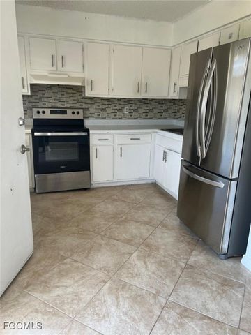 3325 Airport RD N S7, Naples, FL 34105