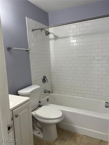 3325 Airport RD N S7, Naples, FL 34105