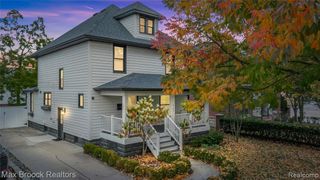 967 Ann Street, Birmingham, MI 48009