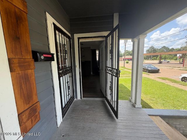 807 Evergreen Avenue, Jackson, MS 39204