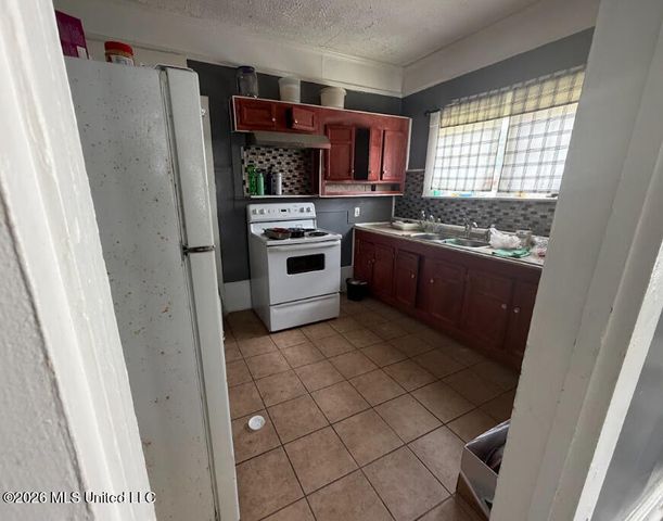 807 Evergreen Avenue, Jackson, MS 39204