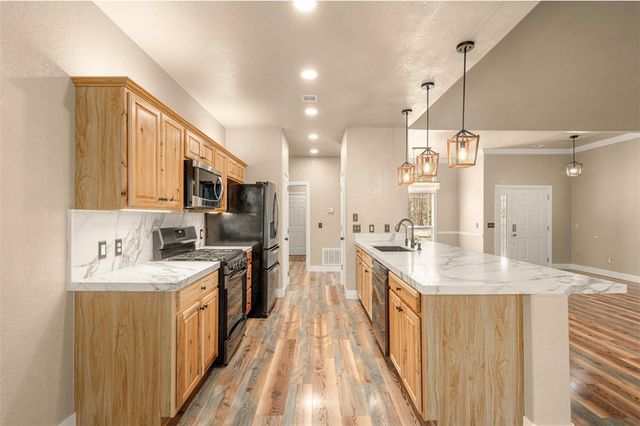 5 Helmsley Lane, Bella Vista, AR 72715