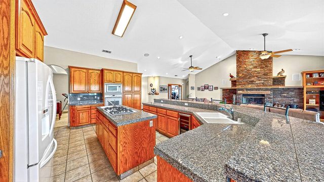 770 Merriam Rd, Hickman, CA 95323