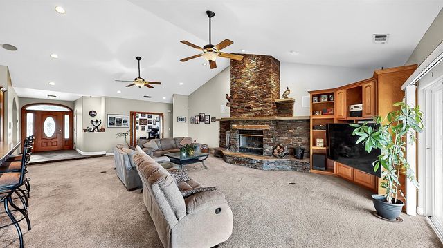 770 Merriam Rd, Hickman, CA 95323