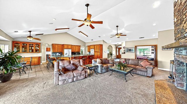 770 Merriam Rd, Hickman, CA 95323