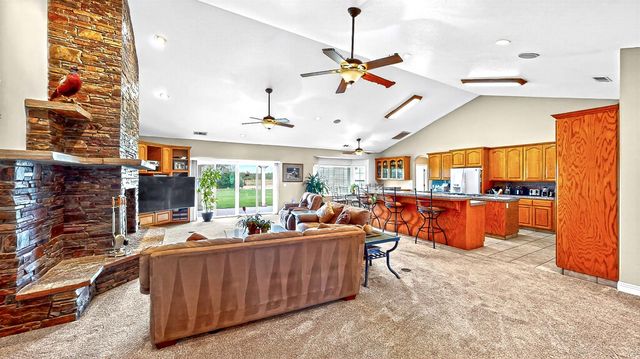 770 Merriam Rd, Hickman, CA 95323