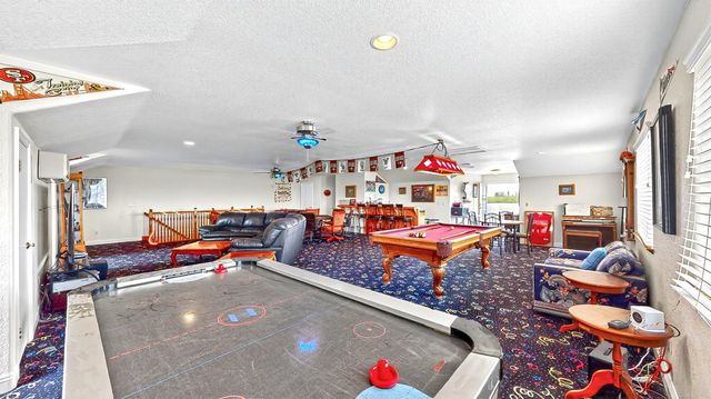 770 Merriam Rd, Hickman, CA 95323