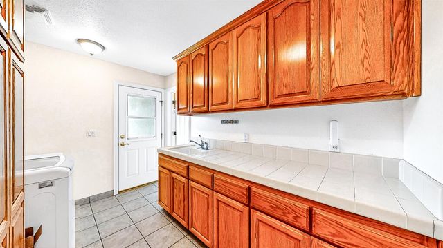 770 Merriam Rd, Hickman, CA 95323