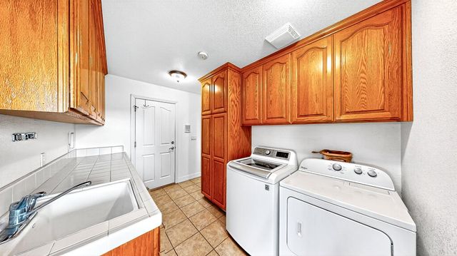 770 Merriam Rd, Hickman, CA 95323