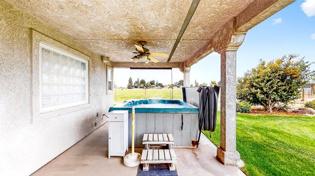 770 Merriam Rd, Hickman, CA 95323