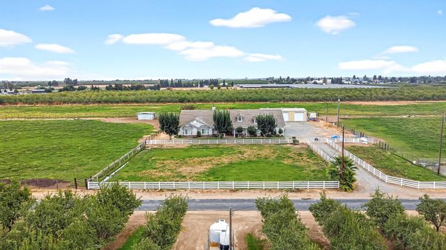 770 Merriam Rd, Hickman, CA 95323