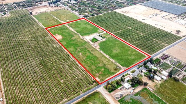 770 Merriam Rd, Hickman, CA 95323