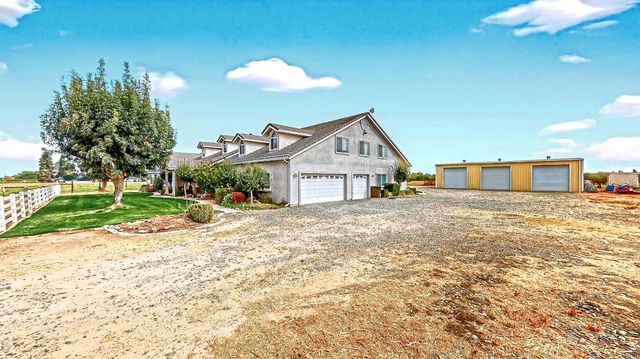 770 Merriam Rd, Hickman, CA 95323