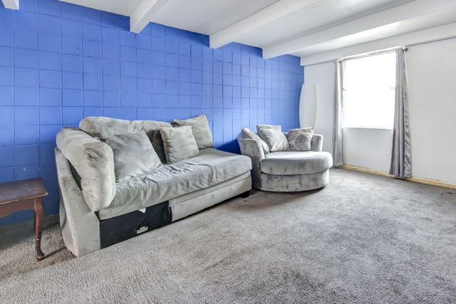 829 E 48th Street D, Chicago, IL 60615