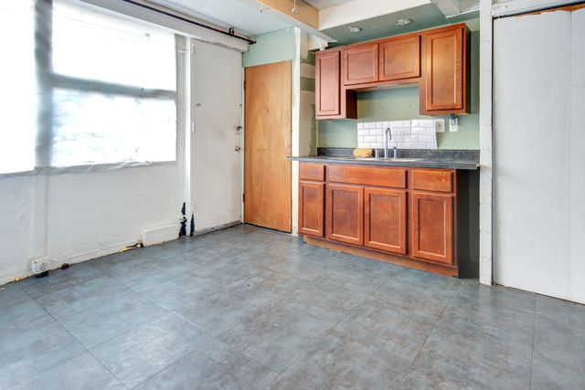 829 E 48th Street D, Chicago, IL 60615