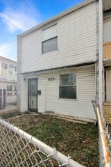 829 E 48th Street D, Chicago, IL 60615