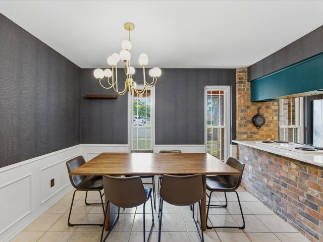 2801 Meadow Creek, Bedford, TX 76021