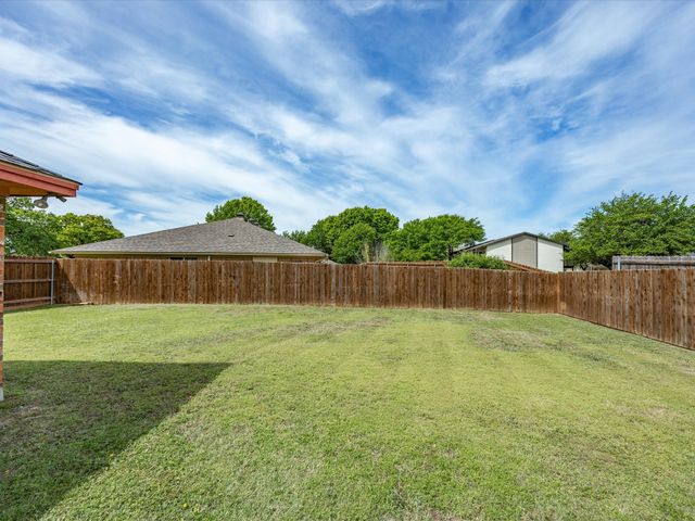 2801 Meadow Creek, Bedford, TX 76021