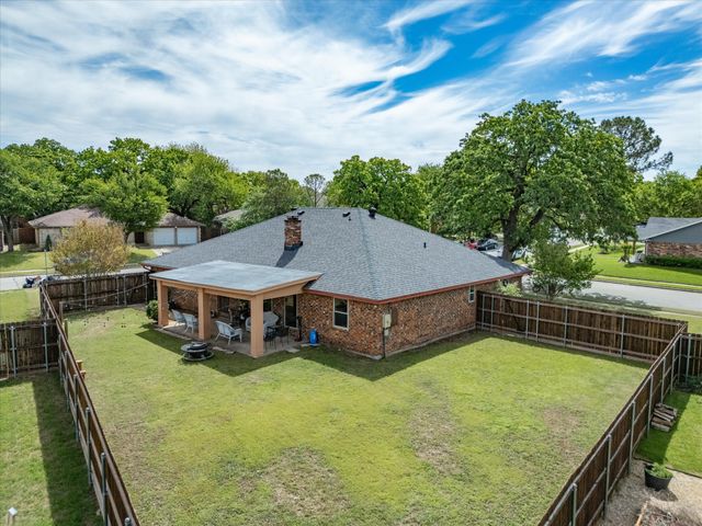 2801 Meadow Creek, Bedford, TX 76021