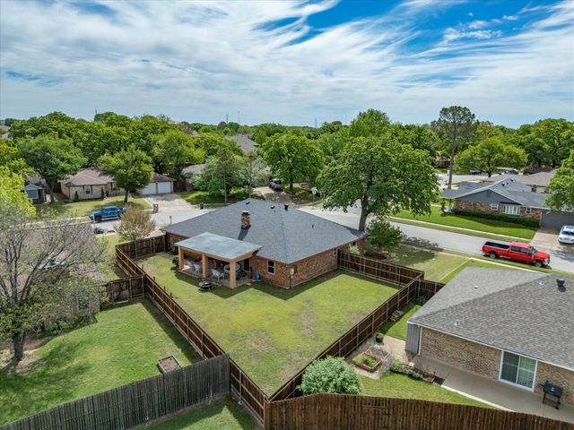 2801 Meadow Creek, Bedford, TX 76021
